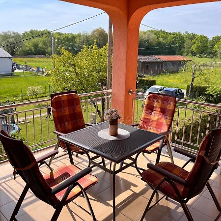 Apartman Magnolia Petrovina Turopoljska Luaran gambar
