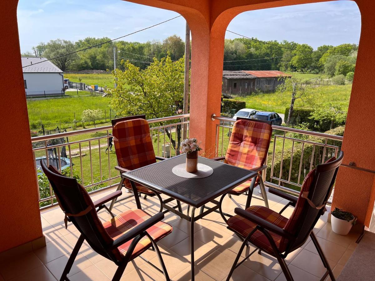 Apartman Magnolia Petrovina Turopoljska Luaran gambar